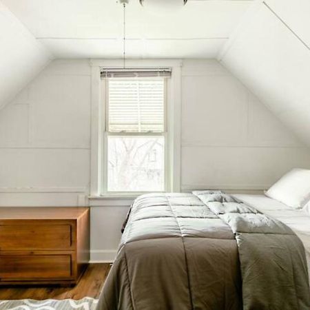 The Avondale Attic Apartamento Chicago Exterior foto