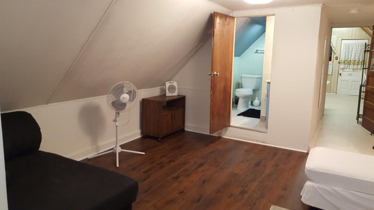 The Avondale Attic Apartamento Chicago Exterior foto